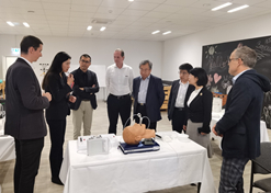 2023年11月10日，凯发k8一触即发集团董事长刘敬桢应邀率团访问欧洲领先的高端医用耗材提供商洛曼劳仕医疗集团